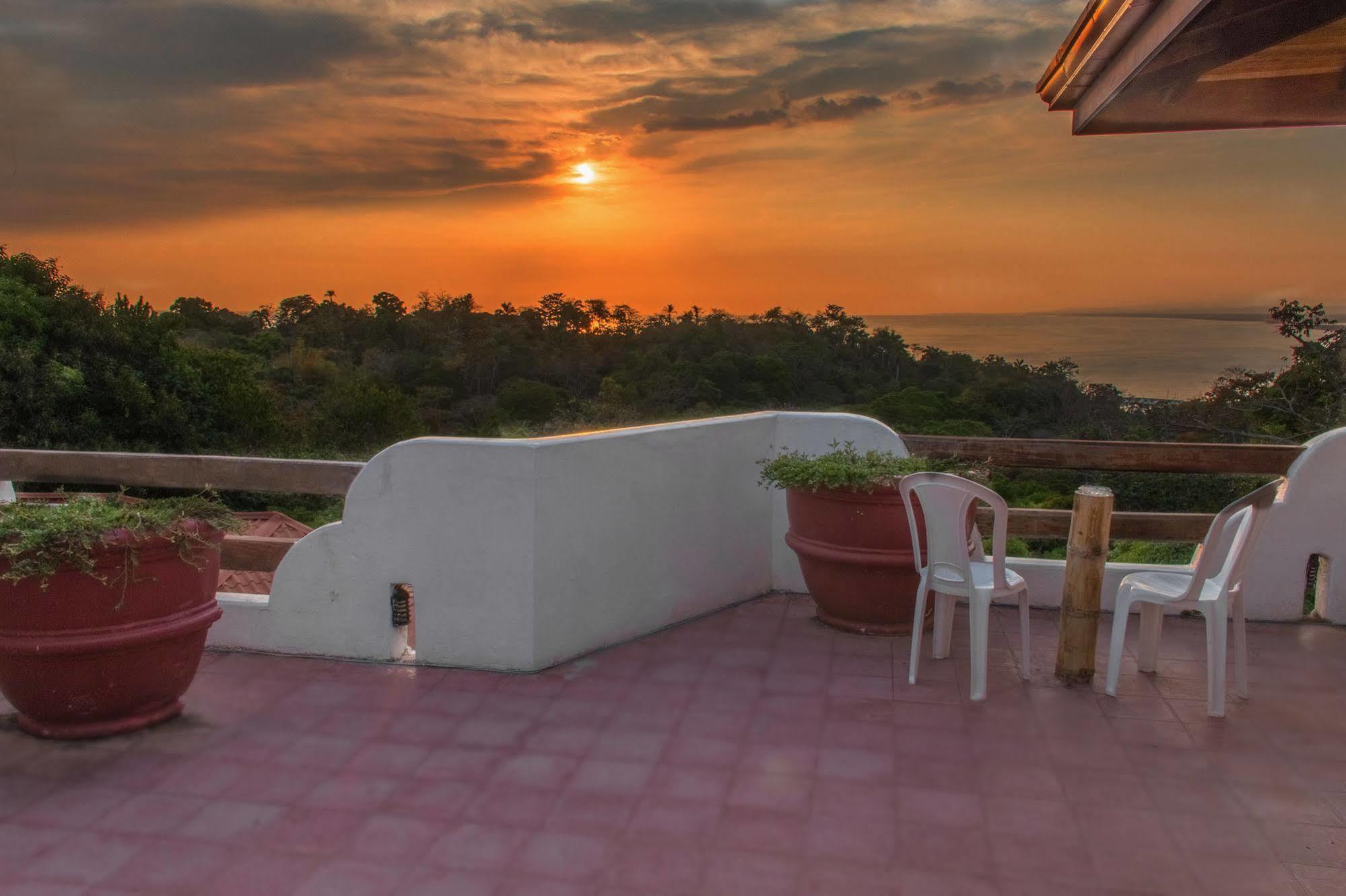 Hotel California Manuel Antonio Dış mekan fotoğraf